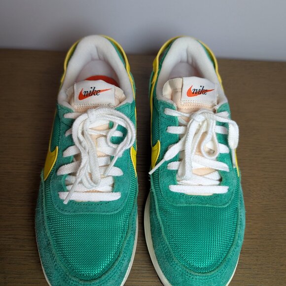 Size 7.5 - Nike Waffle Debut Vintage Stadium Green Opti Yellow W - Picture 6 of 8